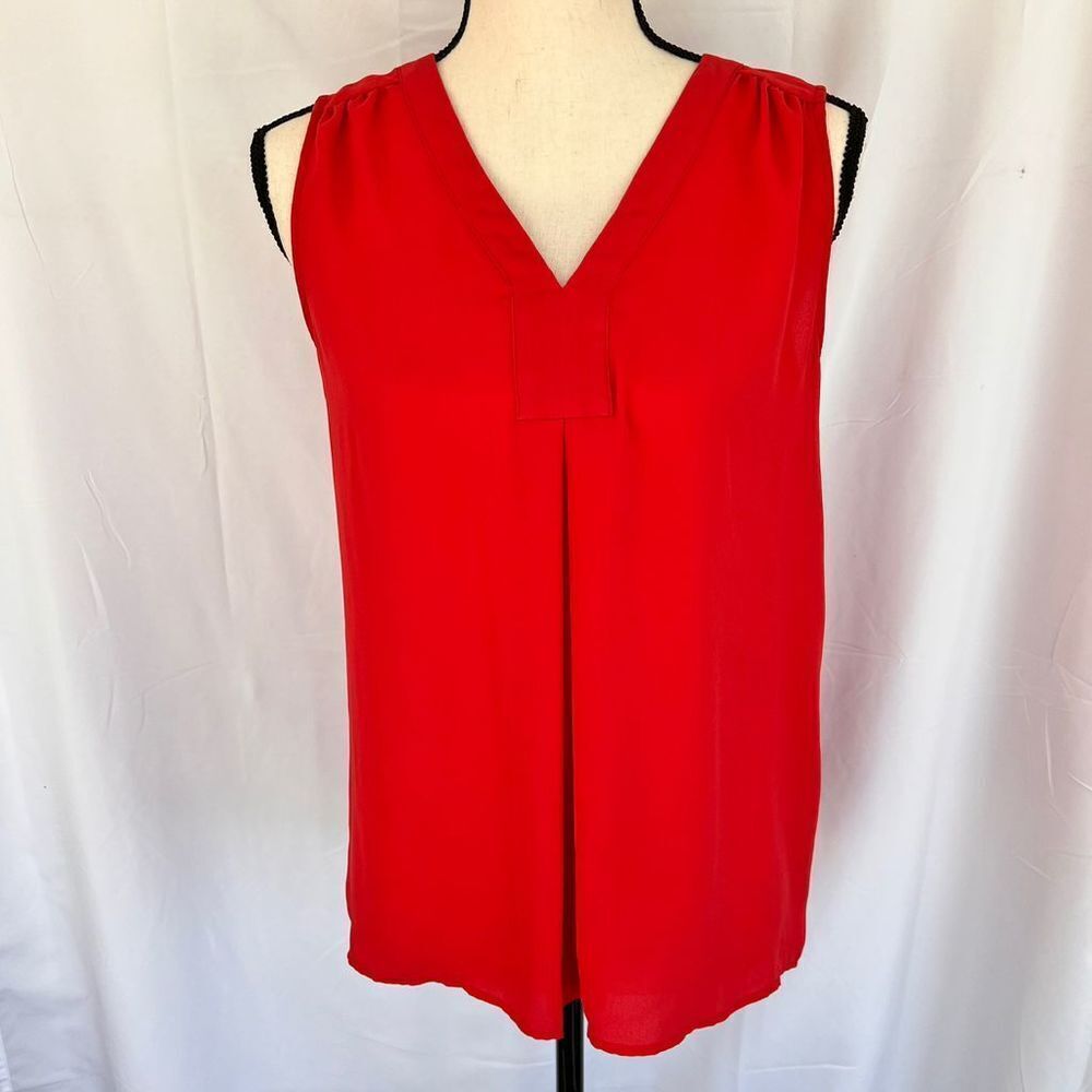 Violet + Claire Scarlet V-Neck Sleeveless Blouse Women's Size S​​​​